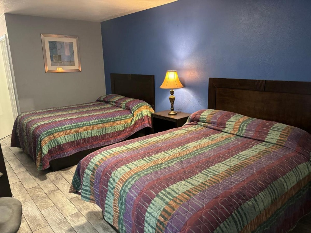Cook's Motel Image 16