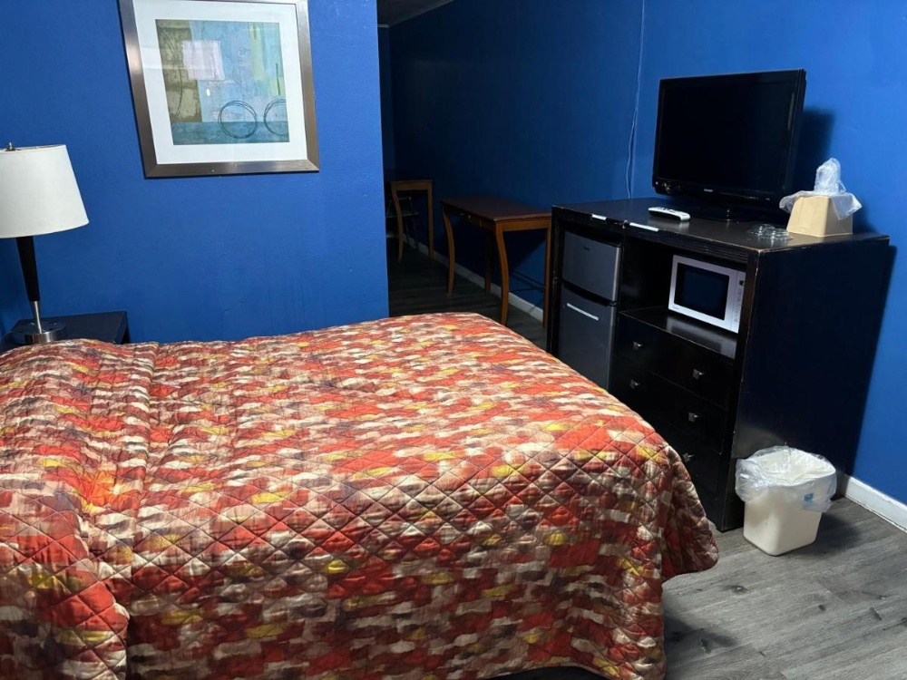 Cook's Motel Image 20