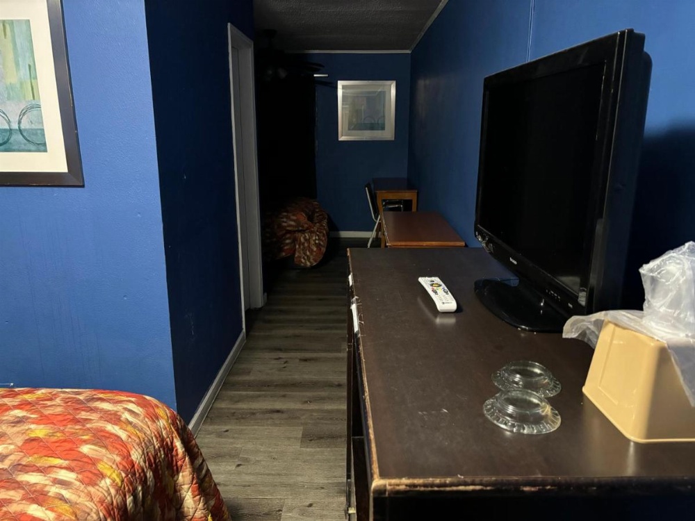 Cook's Motel Image 21