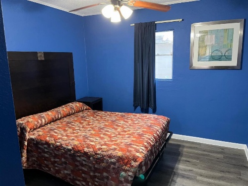 Cook's Motel image 22