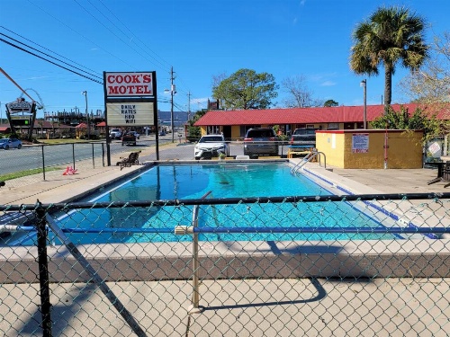 Cook's Motel image 25